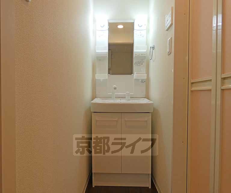 洗面設備　洗面台です。