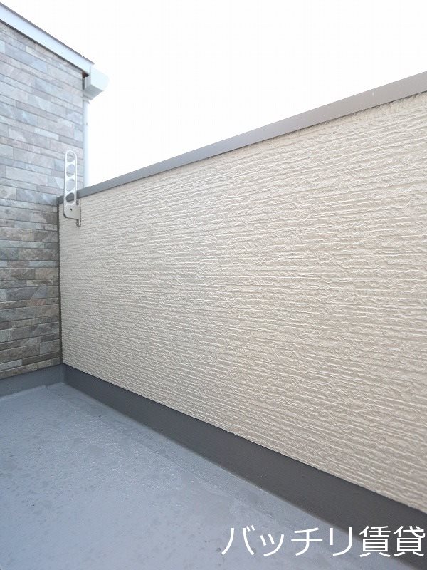 バルコニー　同型タイプの為、現状を優先致します。