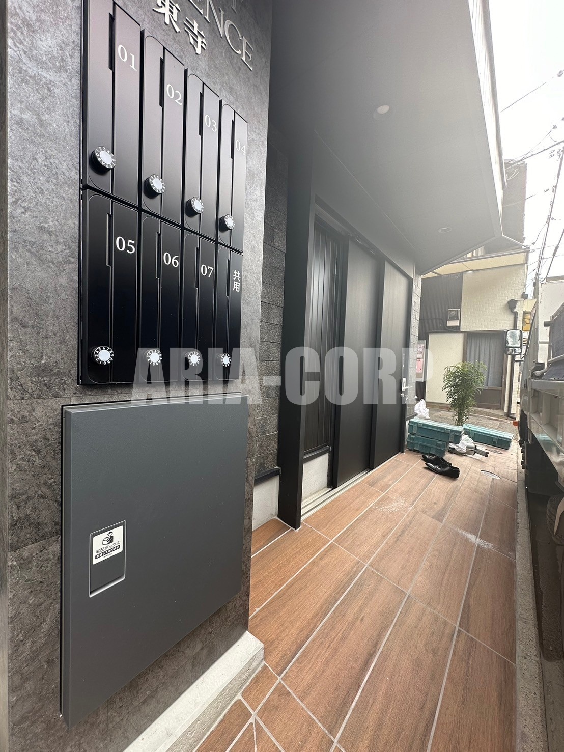 玄関　ネットショッピングされる方には嬉しい宅配BOX付♪