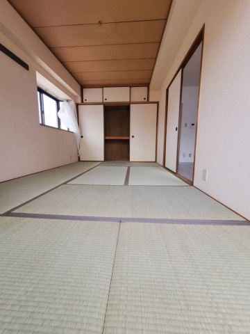 その他部屋・スペース　南向き2面彩光で明るい和室