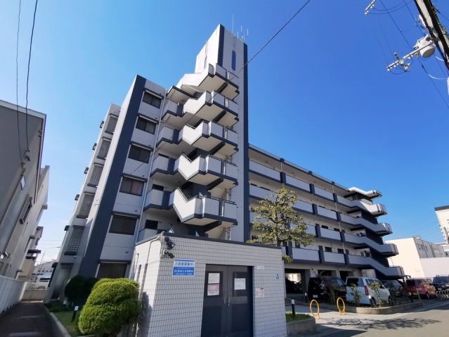 建物外観　外壁・共用部(改修済み)