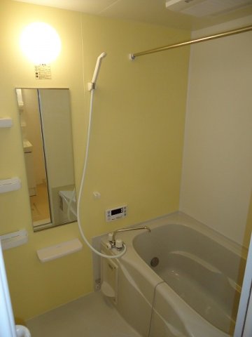 バス・シャワールーム　きれいなお風呂です