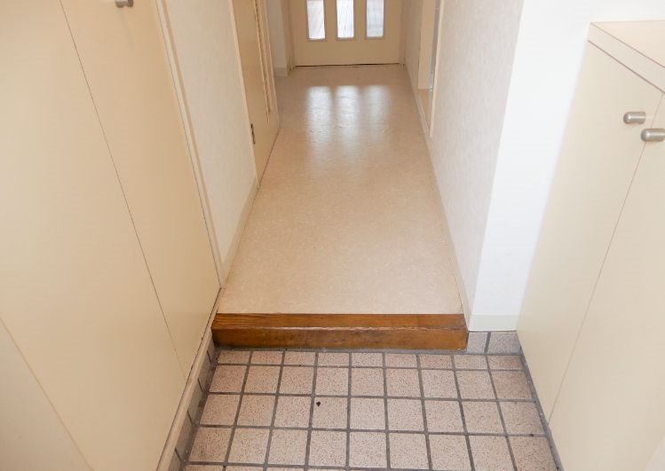 玄関　同建物別号室の写真です。