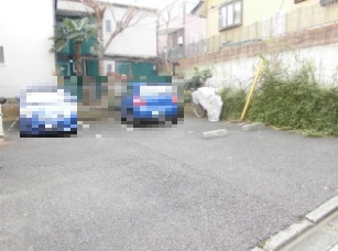駐車場　駐車場要空き確認