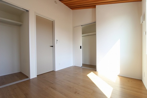 居室・リビング　※別部屋の写真です