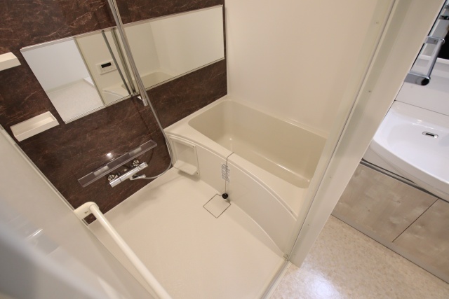バス・シャワールーム　※別室の参考写真の為、現況優先です。
