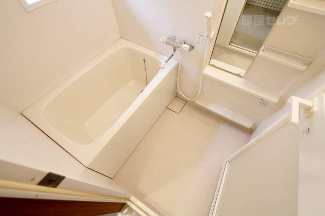 バス・シャワールーム　４Ａ号室の写真です。