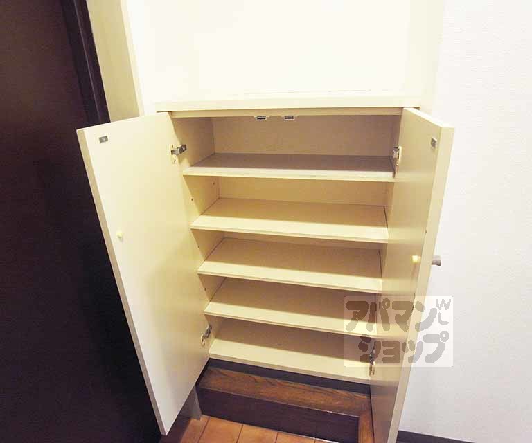 収納　靴箱です。
