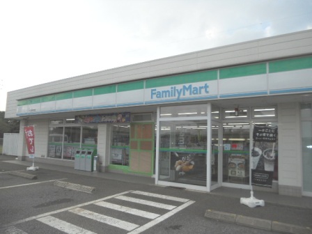 コンビニ　ファミリーマート つくば谷田部（コンビニ）まで700m