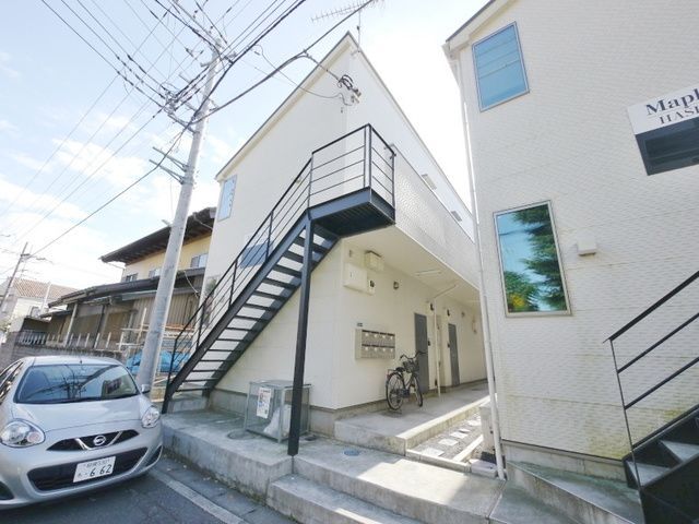 建物外観　★ロフト付き！お買い物に便利な立地です★