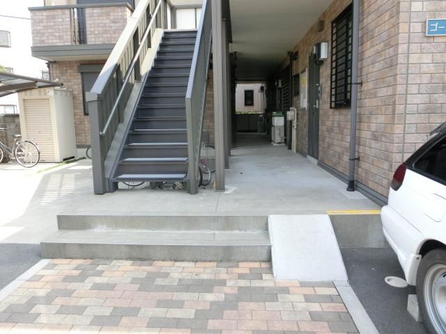 エントランス　明るいエントランス