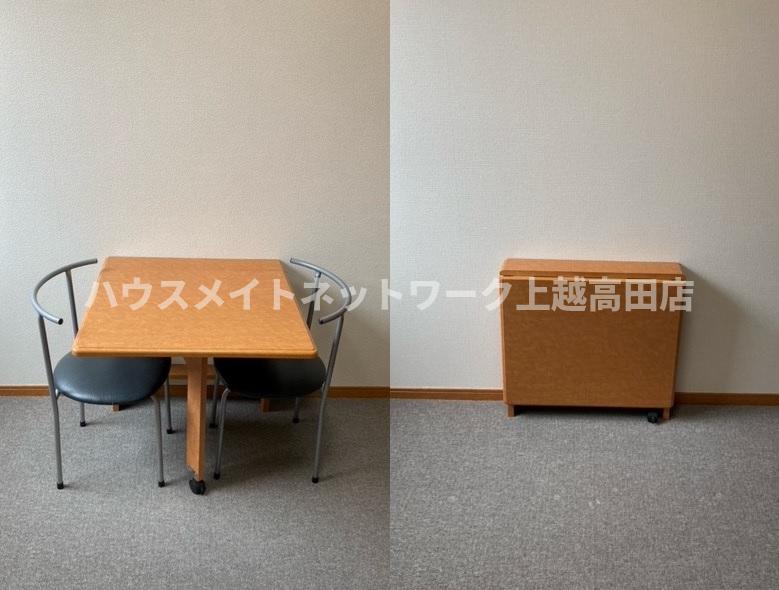 その他設備　テーブル