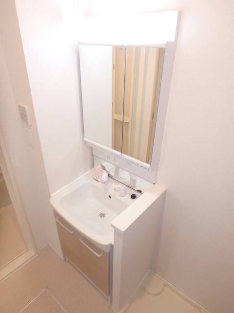 洗面設備　別号室参照