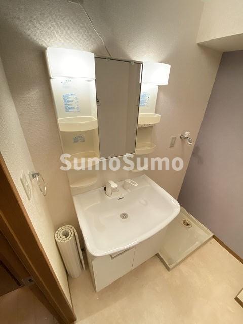 洗面設備　スペースが確保できる洗面所です