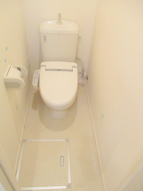 トイレ　★温水洗浄便座／同物件別号室写真★