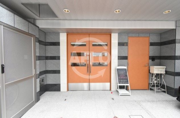 エントランス　ルミエール難波　エントランス