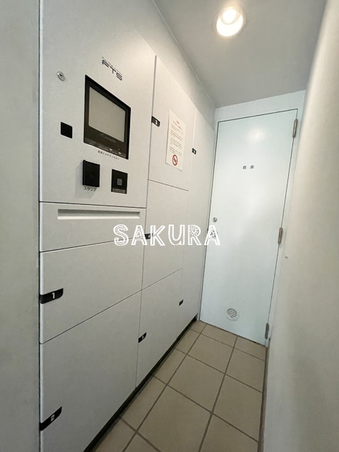 その他共有部分　外出の多い方でも安心の宅配ボックス付き♪