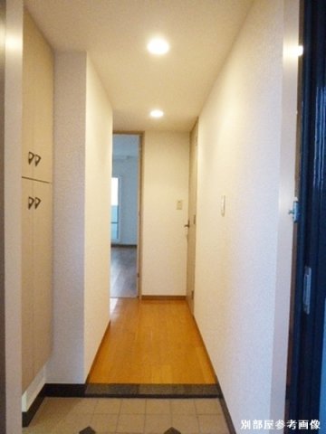 玄関　ゆったりとした玄関スペースです♪