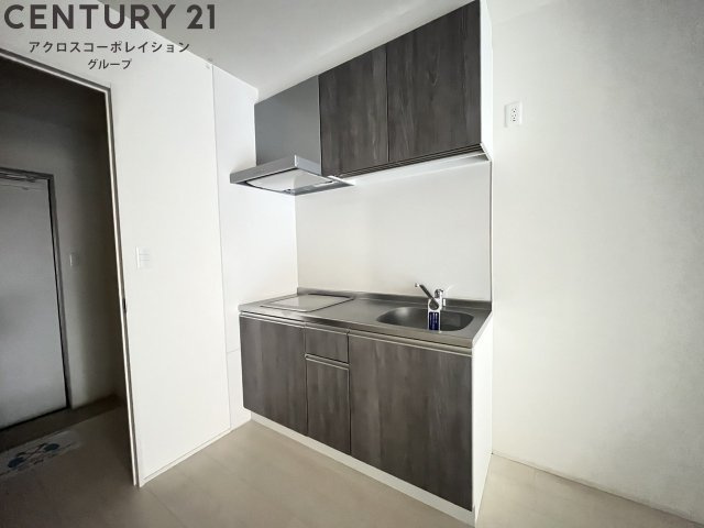 キッチン　火を使わず安心のIHコンロ付き！