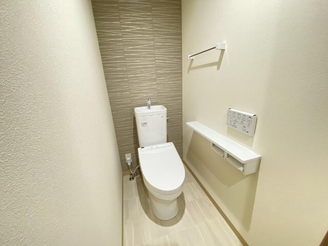 トイレ　同物件別室のイメージ写真