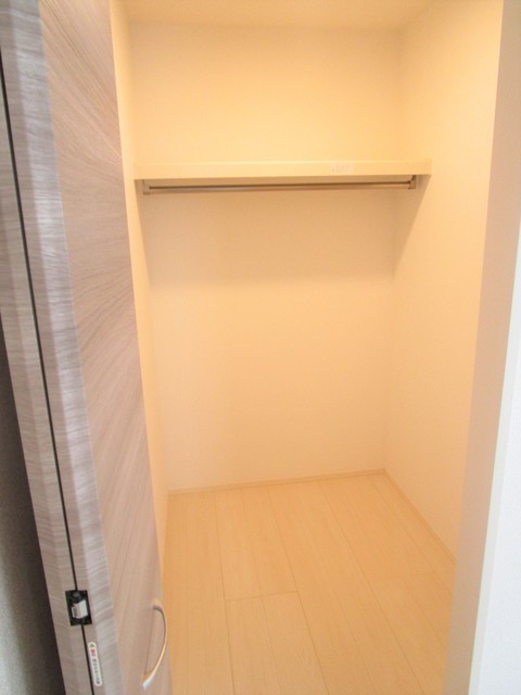 収納　同建物の別部屋の参考画像です