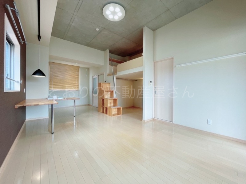 居室・リビング　※カラーデザインが異なる場合があります。