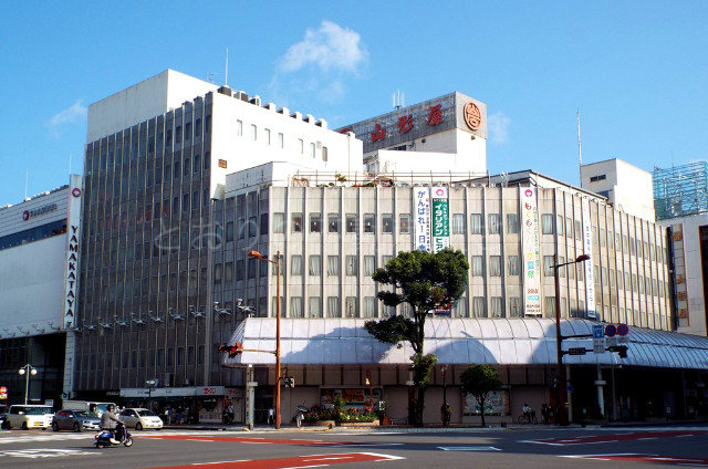 スーパー　山形屋ストア宮崎山形屋店（スーパー）まで440m