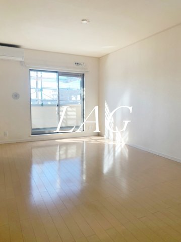 居室・リビング　洋室のお部屋です。（同仕様です。）