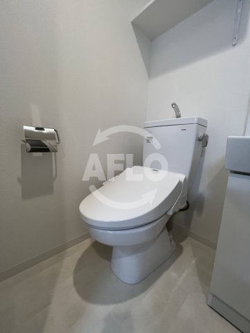 トイレ　ワールドアイ阿波座WEST　温水洗浄便座