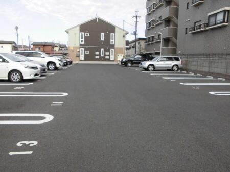駐車場　駐車場