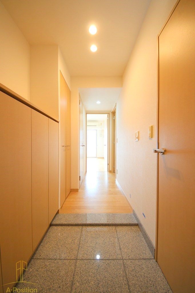 玄関　カスタリアタワー長堀橋