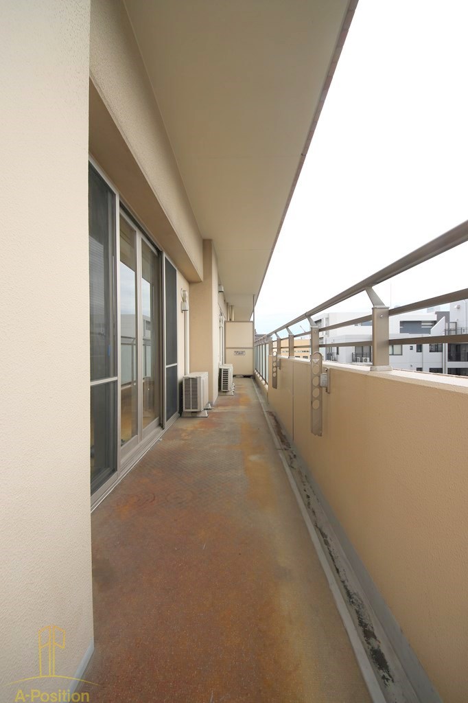 バルコニー　カスタリアタワー長堀橋