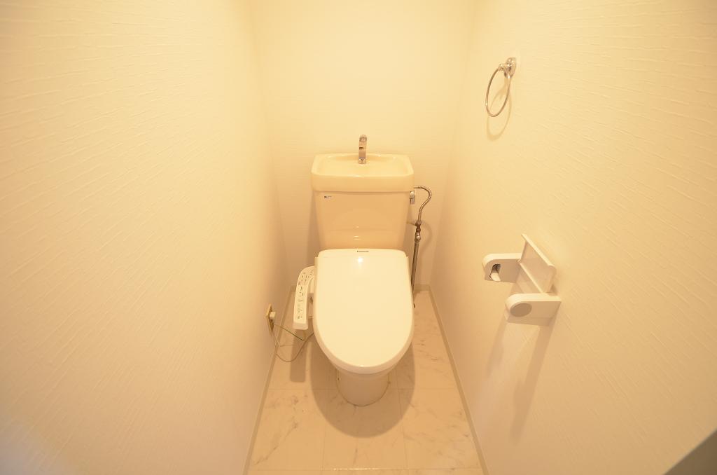 トイレ　シャワー付トイレ