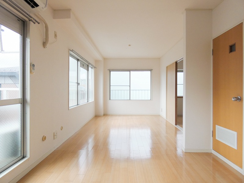 居室・リビング　※別号室のイメージ写真です。