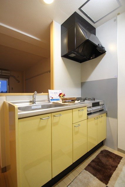 キッチン　同物件別号室