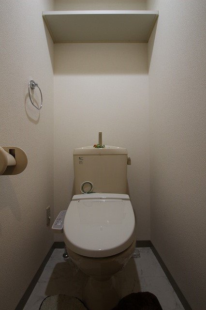 トイレ　同物件別号室