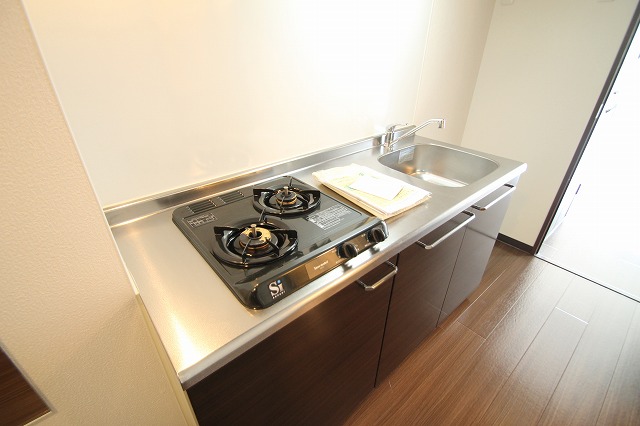 キッチン　システムキッチン２口コンロ