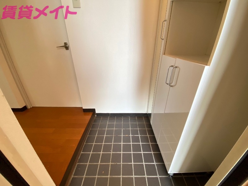 玄関　別部屋参考写真です