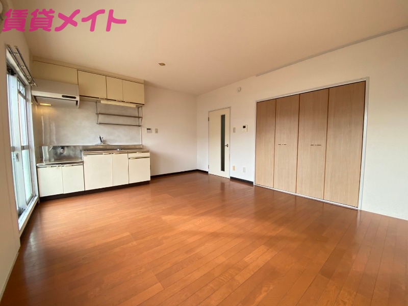 居室・リビング　別部屋参考写真です