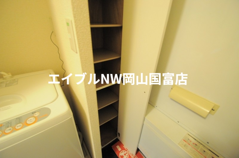 玄関　※写真と現状が異なる場合は現状を優先