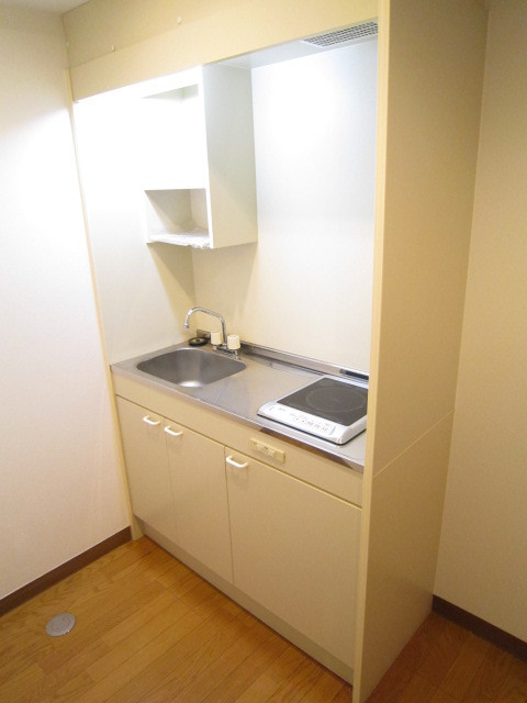 キッチン　都市ガスで家計にやさしいです♪人気のＩＨコンロつき♪