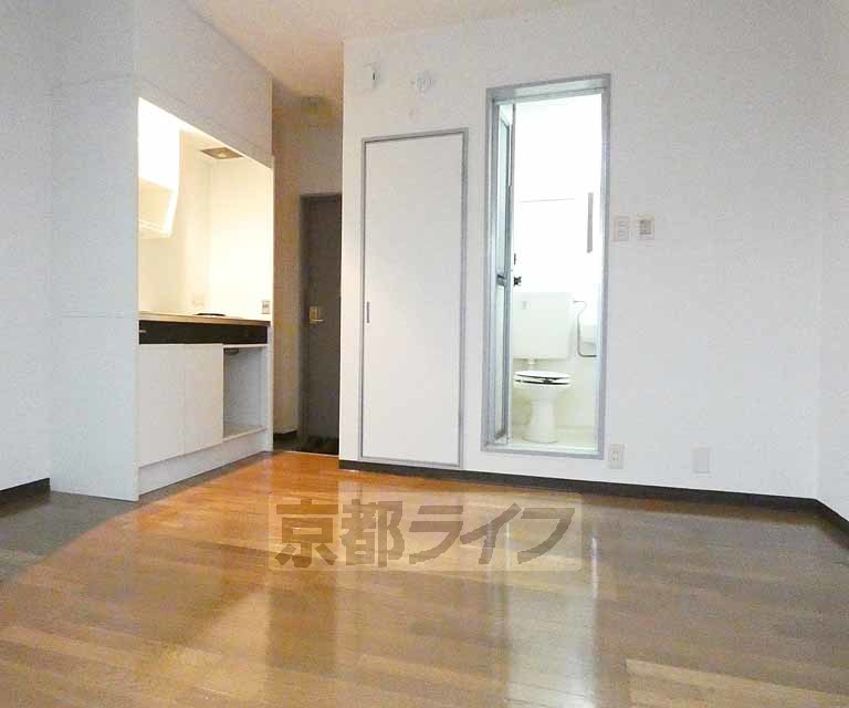 居室・リビング　きれいなお部屋です！