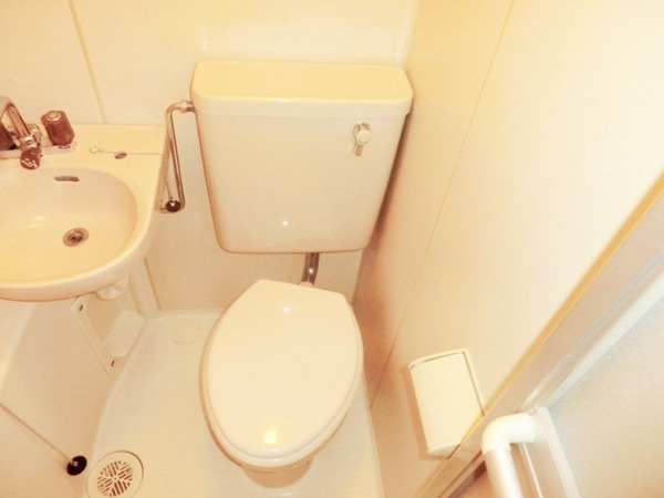 トイレ　浴室にトイレついてます♪