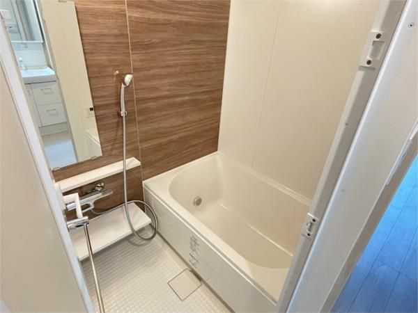 バス・シャワールーム　（別タイプ参考写真）エワル　豊島区東池袋5