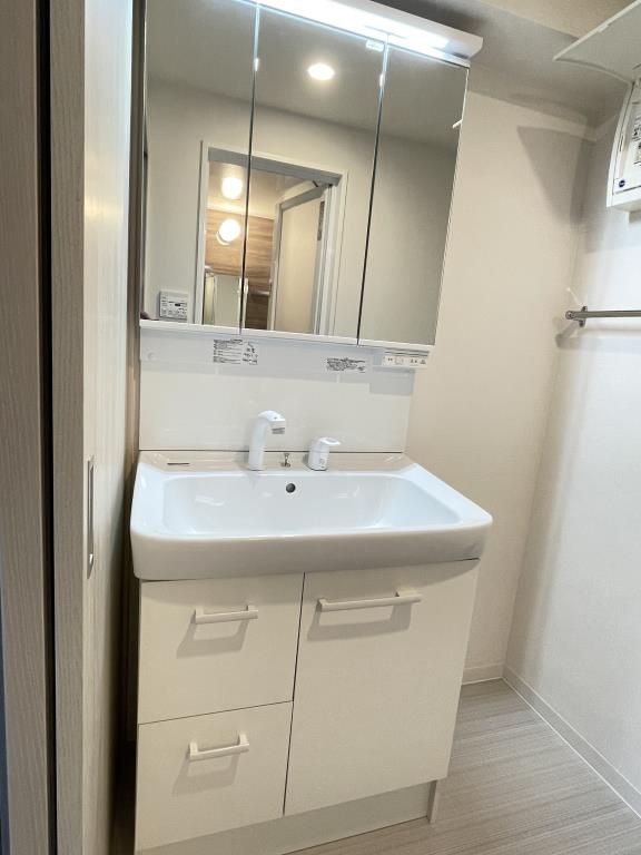 洗面設備　（別タイプ参考写真）エワル　豊島区東池袋5