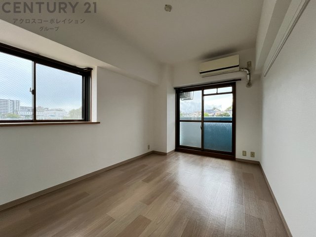 居室・リビング　角部屋住戸で過ごしやすく、おすすめです。