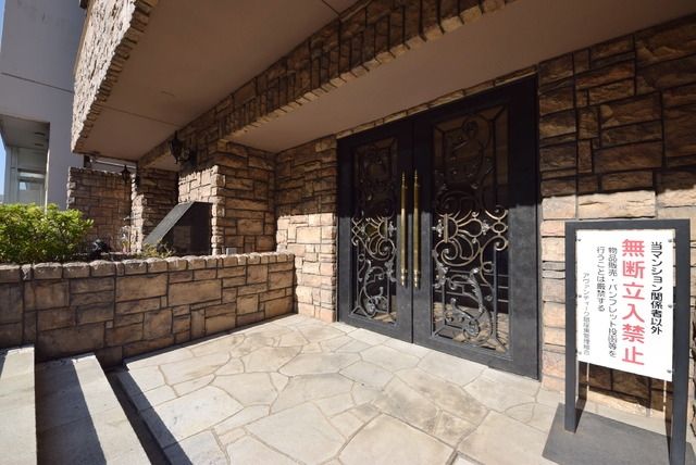 エントランス　建物入口