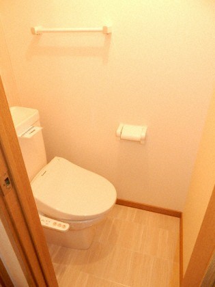 トイレ　綺麗に清掃済みです♪