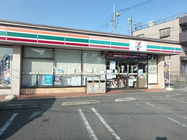 コンビニ　セブン-イレブン 草加稲荷２丁目店（コンビニ）まで292m