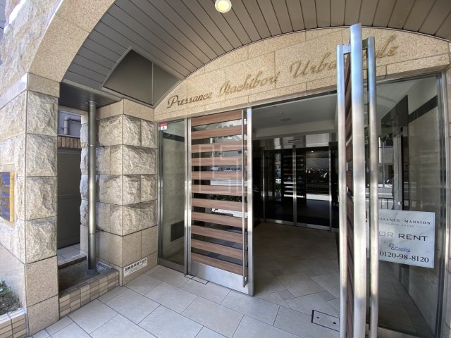 エントランス　プレサンス立売堀アーバンスタイル　エントランス